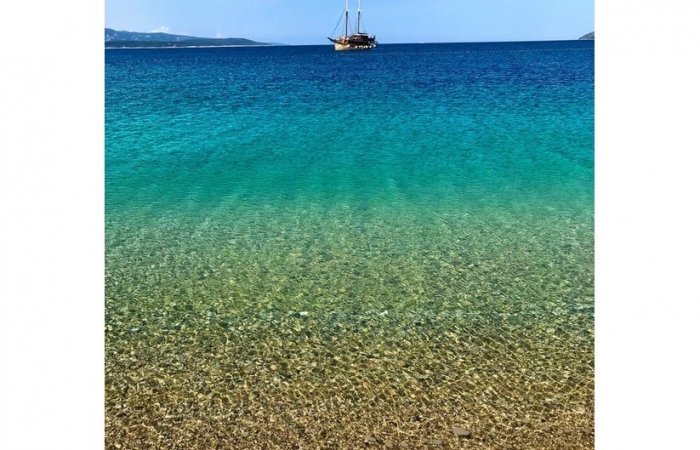 Photo of Zlatni rat on Reddit